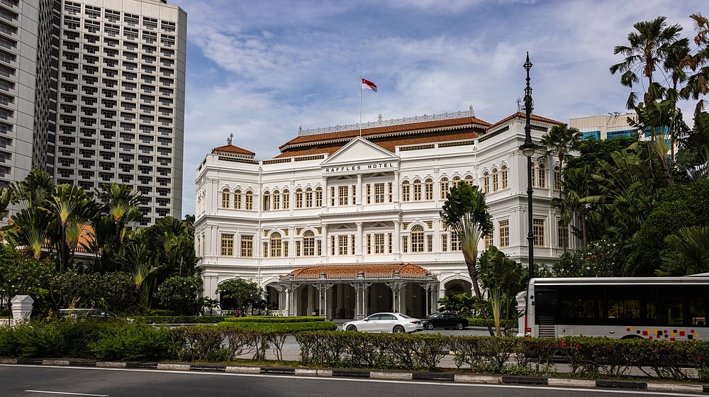 Raffles Hotel is a British colonial-style luxury hotel established by Armenian hoteliers, the Sarkies Brothers, in 1887.